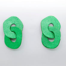 Charger l'image dans la galerie, Boucles d'oreilles en cuir •DAGDA• vertes