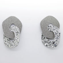 Charger l'image dans la galerie, Boucles d'oreilles en cuir •DAGDA• à paillettes