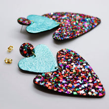 Charger l'image dans la galerie, Boucles d'oreilles en cuir •BELLÄ• à paillettes