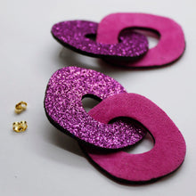 Charger l'image dans la galerie, Boucles d'oreilles en cuir •DAGDA• à paillettes