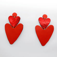 Charger l'image dans la galerie, Boucles d'oreilles en cuir •BELLÄ• rouges