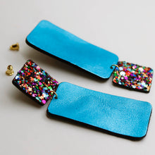 Charger l'image dans la galerie, Boucles d'oreilles en cuir •GYNE• à paillettes