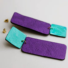 Charger l'image dans la galerie, Boucles d'oreilles en cuir •GYNE• violettes