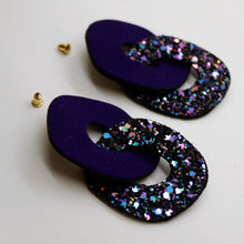 Charger l'image dans la galerie, Boucles d'oreilles en cuir •DAGDA• à paillettes