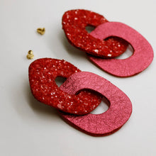 Charger l'image dans la galerie, Boucles d'oreilles en cuir •DAGDA• à paillettes