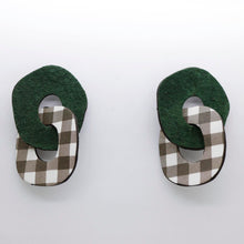 Charger l'image dans la galerie, Boucles d'oreilles en cuir •DAGDA• à motifs