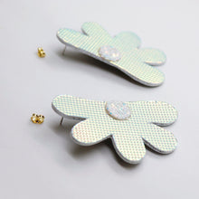 Charger l'image dans la galerie, Boucles d'oreilles en cuir •AUBA• argentées