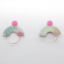 Charger l'image dans la galerie, Boucles d'oreilles en cuir •GRACIEUSES• pailletées