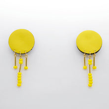 Charger l'image dans la galerie, Boucles d'oreilles en cuir •MINI-SUNI• jaunes
