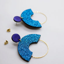 Charger l'image dans la galerie, Boucles d'oreilles en cuir •GRACIEUSES• à paillettes