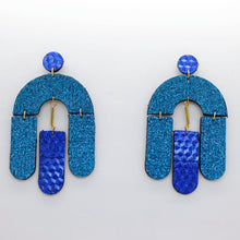 Charger l'image dans la galerie, Boucles d'oreilles en cuir •SOCA• à paillettes