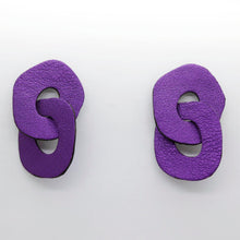Charger l'image dans la galerie, Boucles d'oreilles en cuir •DAGDA• violettes