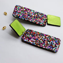 Charger l'image dans la galerie, Boucles d'oreilles en cuir •GYNE• à paillettes