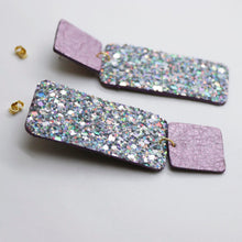 Charger l'image dans la galerie, Boucles d'oreilles en cuir •GYNE• à paillettes