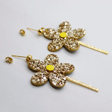 Charger l'image dans la galerie, Boucles d'oreilles en cuir •MILA• à paillettes