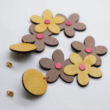 Charger l'image dans la galerie, Boucles d'oreilles en cuir •NENETTE• à paillettes