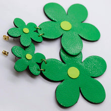 Charger l'image dans la galerie, Boucles d'oreilles •FLORBA• vertes