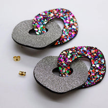 Charger l'image dans la galerie, Boucles d'oreilles en cuir •DAGDA• à paillettes