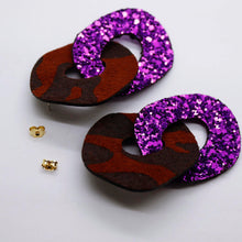 Charger l'image dans la galerie, Boucles d'oreilles en cuir •DAGDA• à paillettes