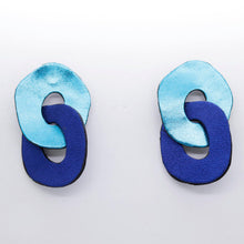 Charger l'image dans la galerie, Boucles d'oreilles en cuir •DAGDA• bleues