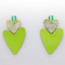 Charger l'image dans la galerie, Boucles d'oreilles en cuir •BELLÄ• vertes