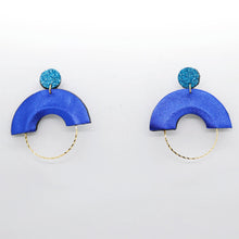 Charger l'image dans la galerie, Boucles d'oreilles en cuir •GRACIEUSES• bleues
