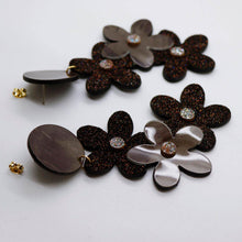 Charger l'image dans la galerie, Boucles d'oreilles en cuir •NENETTE• à paillettes