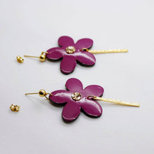 Charger l'image dans la galerie, Boucles d'oreilles en cuir •MILA• violettes