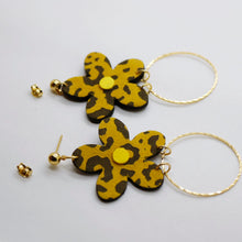Charger l'image dans la galerie, Boucles d'oreilles en cuir •MILA• léopard