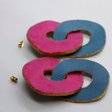Charger l'image dans la galerie, Boucles d'oreilles en cuir •DAGDA• bicolores