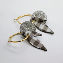 Charger l'image dans la galerie, Boucles d'oreilles en cuir •ROSALIA• à paillettes
