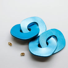 Charger l'image dans la galerie, Boucles d'oreilles en cuir •DAGDA• turquoises