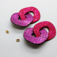Charger l'image dans la galerie, Boucles d'oreilles en cuir •DAGDA• roses