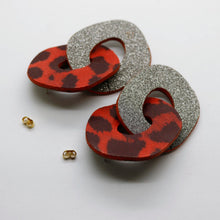 Charger l'image dans la galerie, Boucles d'oreilles en cuir •DAGDA• à paillettes