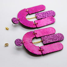 Charger l'image dans la galerie, Boucles d'oreilles en cuir •SOCA• à paillettes