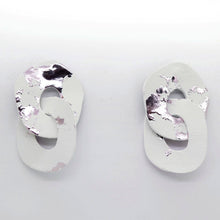 Charger l'image dans la galerie, Boucles d'oreilles en cuir •DAGDA• blanches