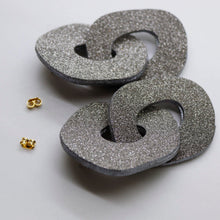 Charger l'image dans la galerie, Boucles d'oreilles en cuir •DAGDA• à paillettes