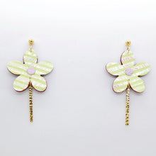 Charger l'image dans la galerie, Boucles d'oreilles en cuir •MILA• rayées