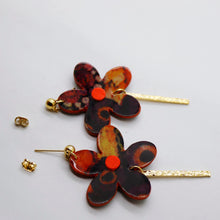 Charger l'image dans la galerie, Boucles d'oreilles en cuir •MILA• à motifs