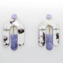 Charger l'image dans la galerie, Boucles d'oreilles en cuir •SOCA• blanches