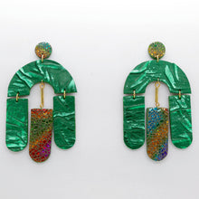 Charger l'image dans la galerie, Boucles d'oreilles en cuir •SOCA• vertes