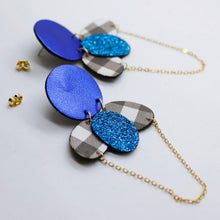 Charger l'image dans la galerie, Boucles d'oreilles en cuir •ELISE• bleues