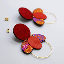 Charger l'image dans la galerie, Boucles d'oreilles en cuir •ELISE• rouges