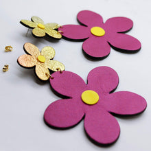 Charger l'image dans la galerie, Boucles d'oreilles en cuir •FLORBA• violettes