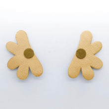 Charger l'image dans la galerie, Boucles d'oreilles en cuir •AUBA• ocres