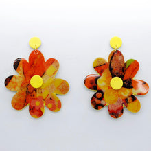 Charger l'image dans la galerie, Boucles d'oreilles en cuir •SAINTA• à motifs