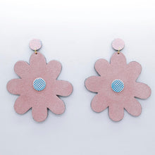 Charger l'image dans la galerie, Boucles d'oreilles en cuir •SAINTA• parmes