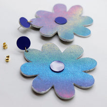 Charger l'image dans la galerie, Boucles d'oreilles en cuir •SAINTA• arc-en-ciel