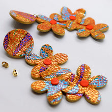 Charger l'image dans la galerie, Boucles d'oreilles en cuir •NENETTE• colorées