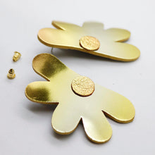 Charger l'image dans la galerie, Boucles d'oreilles en cuir •AUBA• dorées